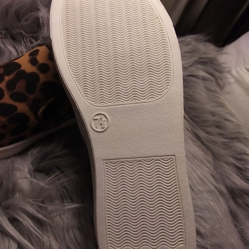 Women's Reese Memory Foam Insole Sneakers - Picture 5 of 7